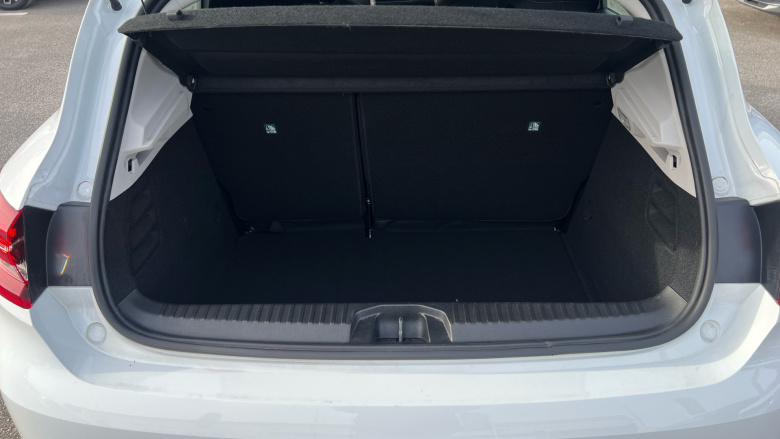 Renault Clio 1.0 TCe 90 Iconic Edition 5dr Petrol Hatchback